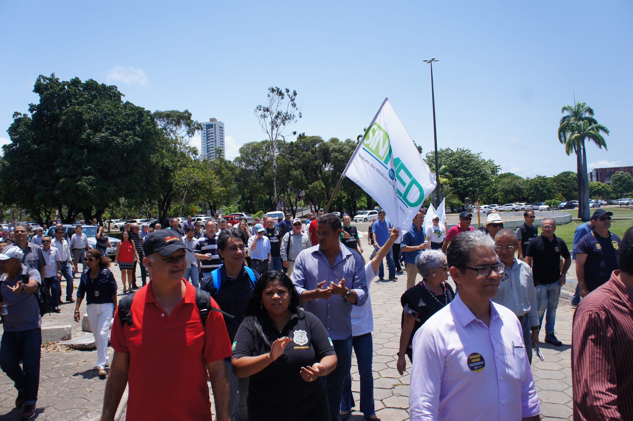 Sinmed convoca médicos para manifestação conjunta nesta terça-feira (24)