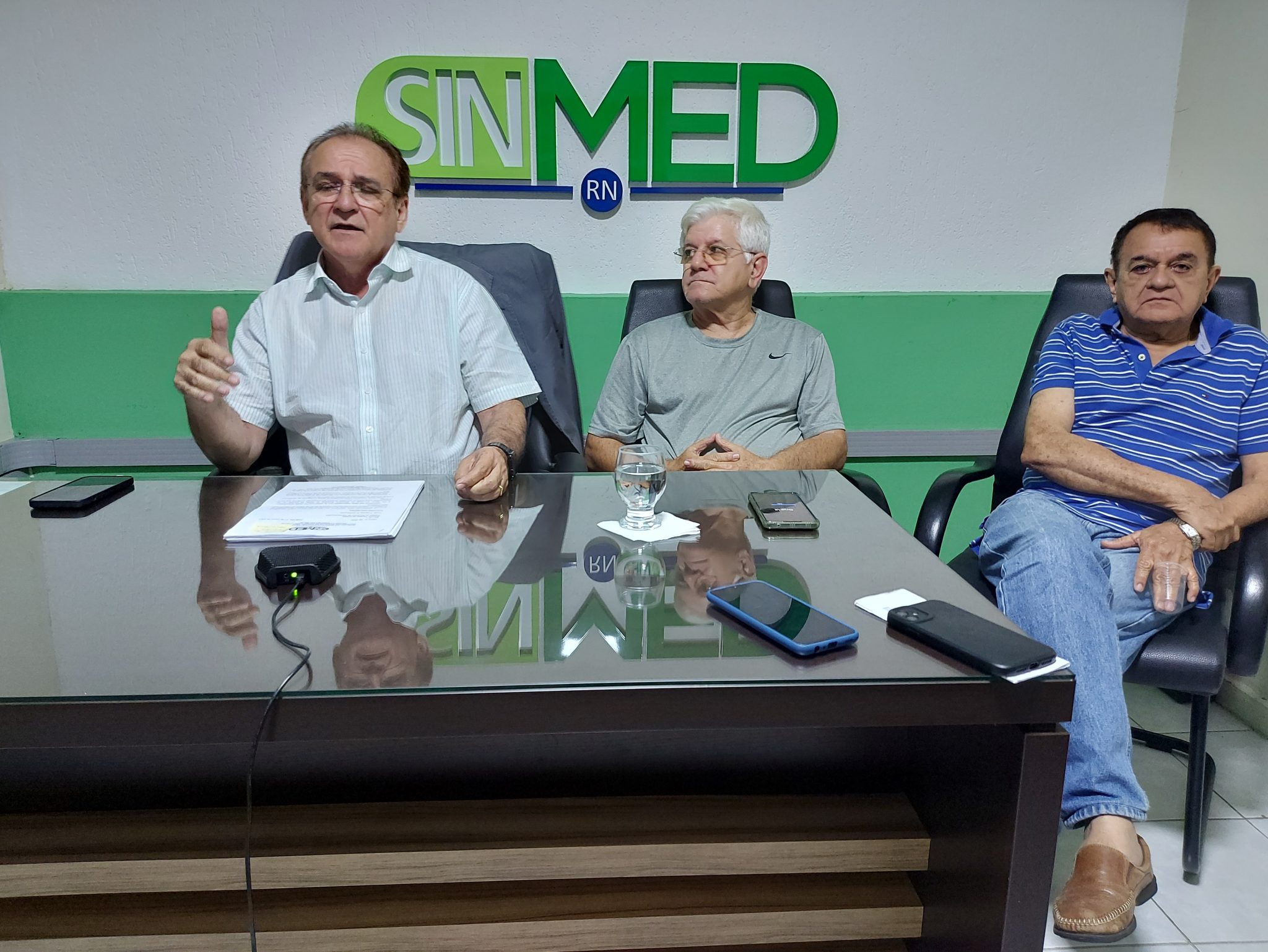 Médicos de Parnamirim aprovam minuta de acordo com prefeitura