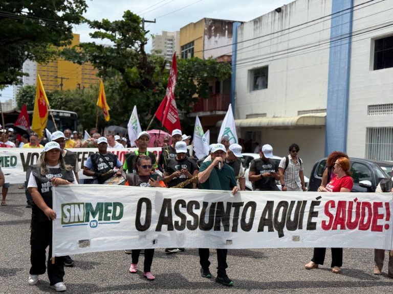 Sindicatos da saúde realizam ato unificado pelo Dia do Servidor Público em Natal nesta terça-feira (28)