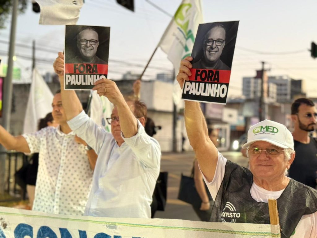 “Fora Paulinho, Fora Geraldo Pinho”: servidores da Saúde protestam contra gestão em Natal